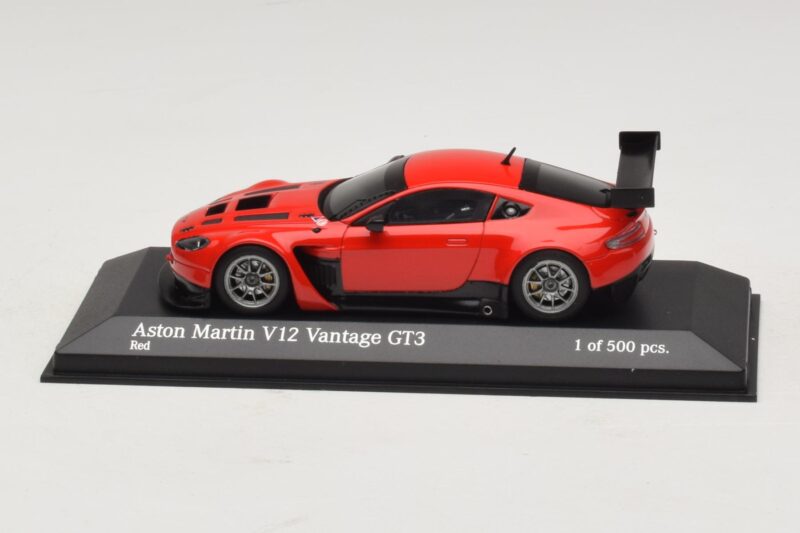 Aston Martin V12 Vantage GT3 Roșu Minichamps 1:43 4371121392 Metal