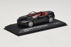 Aston Martin V8 Vantage Roadster Negru Metalizat Minichamps 1:43 400137431 Metal - imaginea 2 din 4