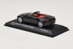 Aston Martin V8 Vantage Roadster Negru Metalizat Minichamps 1:43 400137431 Metal - imaginea 3 din 4
