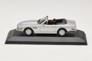 Aston Martin V8 Volante Argintiu Minichamps 1:43 400137601 Metal