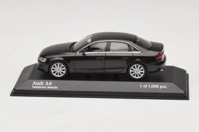 Audi A4 B8 Maro Metalizat Minichamps 1:43 410011000 Metal