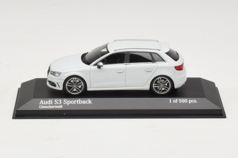 Audi S3 8V Sportback Alb Minichamps 1:43 Audi S3 8V Sportback Alb Minichamps 1:43 437013010 Metal