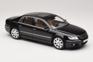Volkswagen Phaeton 3D 6.0 W12 Negru Otto 1:18 OT1266 Rășină - imaginea 4 din 6
