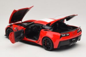 Chevrolet Corvette C7 Grand Sport Roșu cu Dungi Albe AUTOart 1:18 71274 Compozit - imaginea 5 din 8