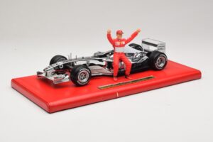 Ferrari F2004 #1 M. Schumacher Six Time World Champion 2004 Crom Argintiu Hot Wheels 1:18 C7332 Metal