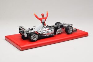 Ferrari F2004 #1 M. Schumacher Six Time World Champion 2004 Crom Argintiu Hot Wheels 1:18 C7332 Metal - imaginea 2 din 6