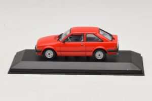Ford Escort Mk3 3 Uși Roșu Minichamps 1:43 400085000 Metal