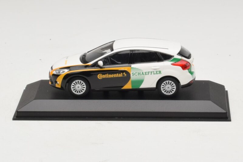 Ford Focus Maşină Tehnologică pe Benzină Continental Schaeffler Cutie de Schimb Minichamps 1:43 Ford Focus Maşină Tehnologică pe Benzină Continental Schaeffler Cutie de Schimb Minichamps 1:43 AB65A-R1 Metal
