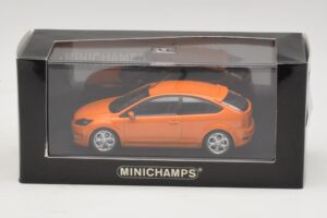 Ford Focus ST Mk2 Electric Orange Cutie de Schimb Minichamps 1:43 400087302-R1 Metal - imaginea 4 din 4