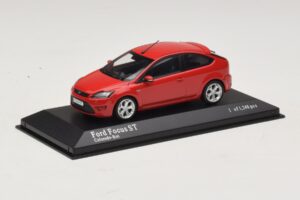 Ford Focus ST Mk2 Roșu Minichamps 1:43 400087301 Metal - imaginea 2 din 4