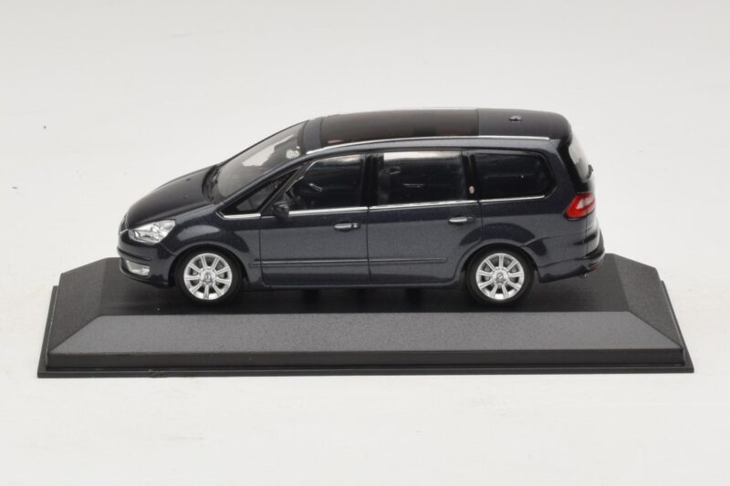 Ford S-Max Dark Grey Metallic Minichamps 1:43 400085400-P1 Metal