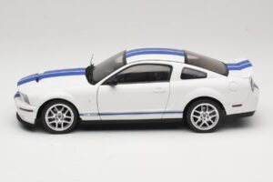 Ford Shelby Cobra GT500 Concept Alb cu Dungă Albastră AUTOart 1:18 73052 Metal - imaginea 4 din 8