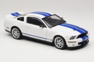 Ford Shelby Cobra GT500 Concept Alb cu Dungă Albastră AUTOart 1:18 73052 Metal - imaginea 6 din 8