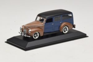 Ford V8 De Luxe Woody Station Wagon Maro Albastru Minichamps 1:43 400082112 Metal - imaginea 2 din 4