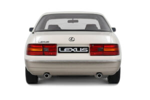 Lexus LS 400 XF10 Diamond White Pearl Otto 1:18 OT1277 Rășină - imaginea 5 din 5
