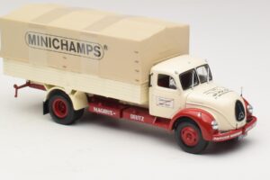 Magirus-Deutz S 7500 Jupiter Camion cu Platformă Alb Roșu Minichamps 1:43 439141022 Metal - imaginea 4 din 6