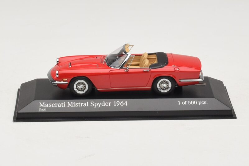 Maserati Mistral Spyder Roșu Minichamps 1:43 Maserati Mistral Spyder Roșu Minichamps 1:43 437123430 Metal
