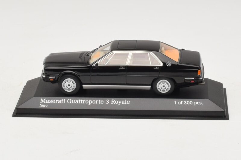 Maserati Quattroporte III Royale Negru Minichamps 1:43 Maserati Quattroporte III Royale Negru Minichamps 1:43 437123501 Metal