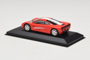 McLaren F1 Roșu Cu Dungi Albe Minichamps 1:43 MCLAREN005 Metal - imaginea 2 din 4