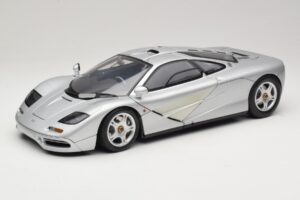 McLaren F1 Argintiu Minichamps 1:12 530133123 Metal