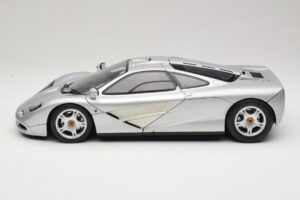 McLaren F1 Argintiu Minichamps 1:12 530133123 Metal - imaginea 4 din 8
