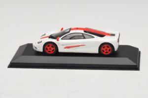 McLaren F1 Alb Cu Dungi Roșii Minichamps 1:43 MCLAREN003 Metal - imaginea 4 din 4
