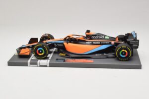 McLaren MCL36 #3 D. Ricciardo Bahrain GP 2022 Minichamps 1:18 537221803 Metal - imaginea 4 din 7