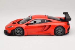 McLaren MP4-12C GT3 Roșu 2013 Minichamps 1:18 151121392 Metal - imaginea 3 din 6
