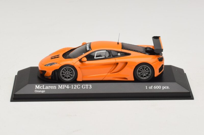 McLaren MP4-12C GT3 Street Portocaliu Minichamps 1:43 McLaren MP4-12C GT3 Street Portocaliu Minichamps 1:43 437121399 Metal