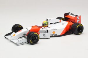 McLaren MP4/8 Ford #8 A. Senna Winner European GP 1993 Minichamps 1:18 540931818 Metal