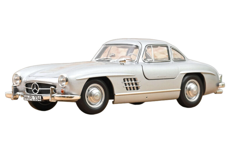 Mercedes 300 SL W198 Gullwing Argintiu Norev 1:18 Mercedes 300 SL W198 Gullwing Argintiu Norev 1:18 183857 Metal