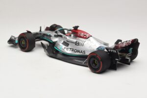 Mercedes AMG Petronas W13 E Performance #63 G. Russell Spanish GP 2022 Minichamps 1:18 110220063 Metal - imaginea 5 din 7