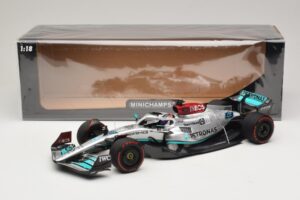 Mercedes AMG Petronas W13 E Performance #63 G. Russell Spanish GP 2022 Minichamps 1:18 110220063 Metal - imaginea 6 din 7