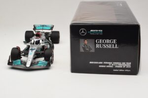 Mercedes AMG Petronas W13 E Performance #63 G. Russell Spanish GP 2022 Minichamps 1:18 110220063 Metal - imaginea 7 din 7