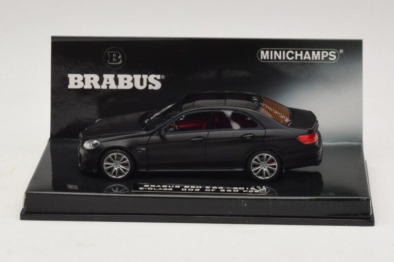 Mercedes Brabus 850 E63 W212 Negru Mat Minichamps 1:43 Mercedes Brabus 850 E63 W212 Negru Mat Minichamps 1:43 437034101 Metal