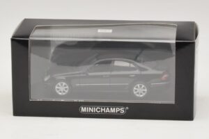Mercedes E-Class W211 Negru Metalizat Minichamps 1:43 400036001 Metal - imaginea 4 din 4