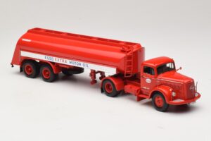 Mercedes LS315 Tanksattelzug Esso Minichamps 1:43 499034770 Metal - imaginea 4 din 6