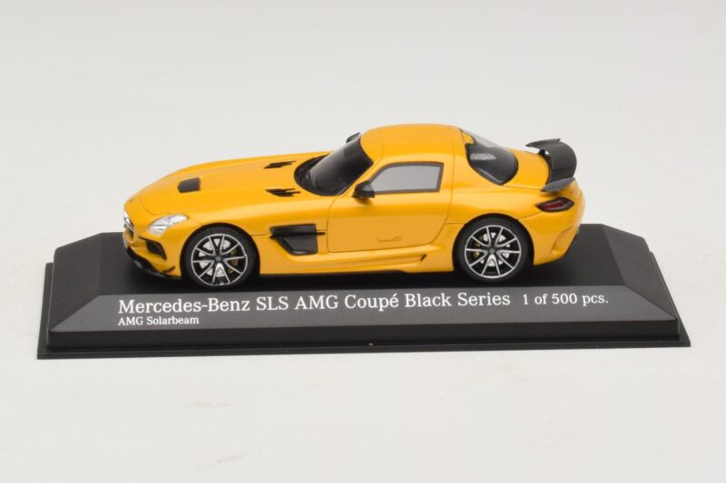 Mercedes SLS AMG C197 Black Series Auriu Minichamps 1:43 Mercedes SLS AMG C197 Black Series Auriu Minichamps 1:43 437033022 Metal