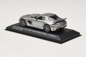 Mercedes SLS AMG C197 Black Series Gri Metalizat Minichamps 1:43 437033024 Metal - imaginea 3 din 4