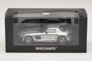 Mercedes SLS AMG C197 Black Series Gri Metalizat Minichamps 1:43 437033024 Metal - imaginea 4 din 4