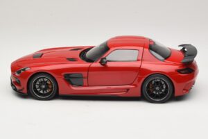 Mercedes SLS AMG C197 Black Series Roșu Minichamps 1:18 110033022 Metal - imaginea 4 din 8