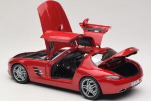 Mercedes SLS AMG C197 Roșu Metalizat Minichamps 1:18 100039020 Metal - imaginea 5 din 8