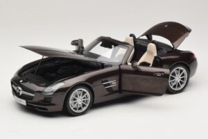 Mercedes SLS AMG Sepang Brown Minichamps 1:18 B66960080 Metal - imaginea 2 din 9