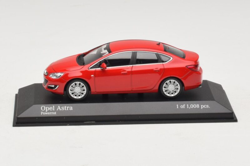 Opel Astra J Roșu Minichamps 1:43 Opel Astra J Roșu Minichamps 1:43 410042001 Metal