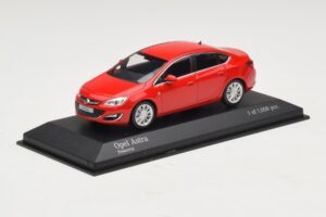 Opel Astra J Roșu Minichamps 1:43 410042001 Metal - imaginea 2 din 4