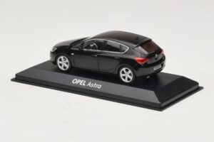 Opel Astra J Negru Minichamps 1:43 ASTRA006 Metal - imaginea 3 din 4