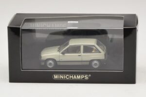 Opel Corsa A Verde Deschis Metalizat Minichamps 1:43 CORSA001 Metal - imaginea 4 din 4