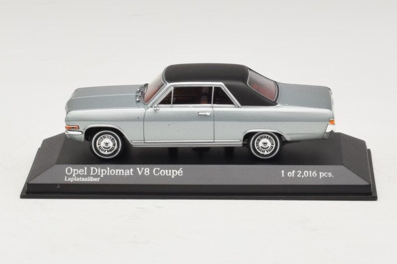 Opel Diplomat A V8 Coupe Argintiu Minichamps 1:43 Opel Diplomat A V8 Coupe Argintiu Minichamps 1:43 400048020 Metal