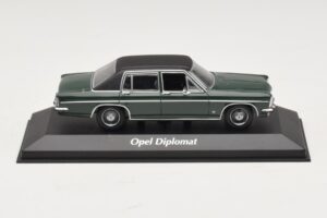 Opel Diplomat B Verde Închis Maxichamps 1:43 940046070 Metal