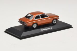 Opel Kadett C Bronz Metalizat Maxichamps 1:43 940045600 Metal - imaginea 2 din 4